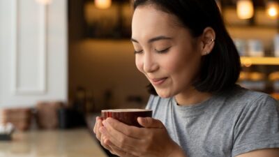 【美人フード】美しい人は飲んでいる？女性にうれしい「あずき茶」の美容効果