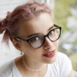【美女活】強度近視でもメガネ美人に！目が小さくならないメガネ選びとメイク方法