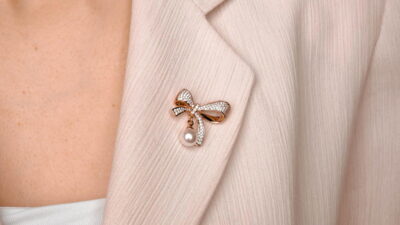 【美女活】春のイベントママコーデを格上げしてくれるブローチ。やりすぎない選び方とは？